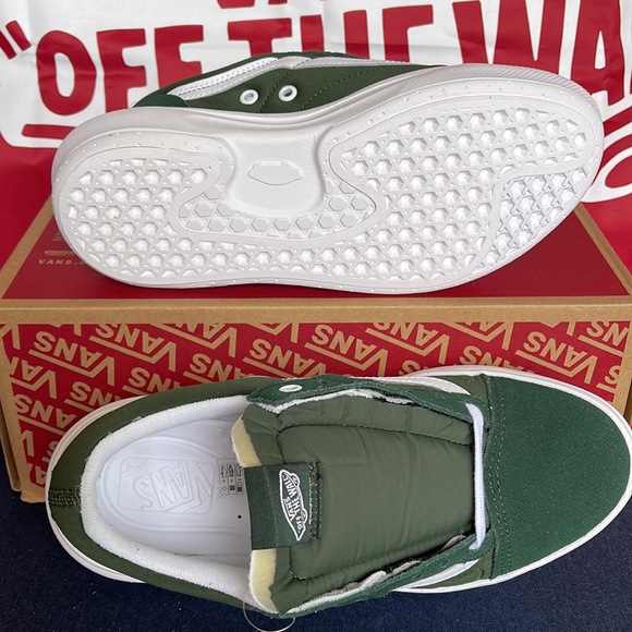 Vans Men’s Old Skool Over
Dark Green/White
VNOA7Q5EDGY
sneakers - Platforms - Picture 6 of 16
